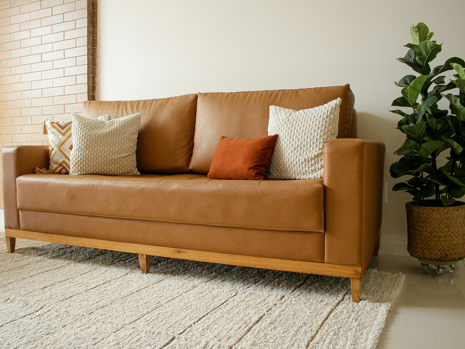 Ledersofa im Wohnzimmer